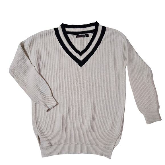 JW (JW Style) Sweaters - JW Style Cable knit Preppy ladies oversized sweater white&black Size Med Coastal